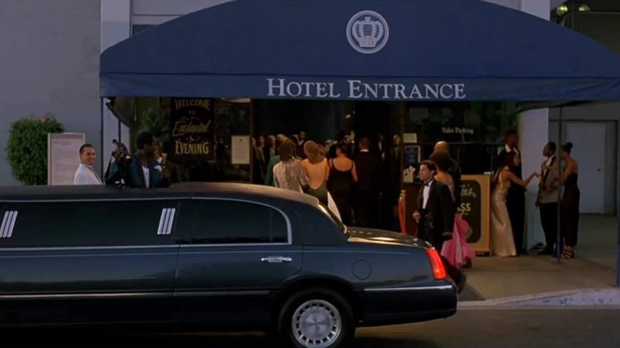 Lincoln Town Car Stretched Limousine