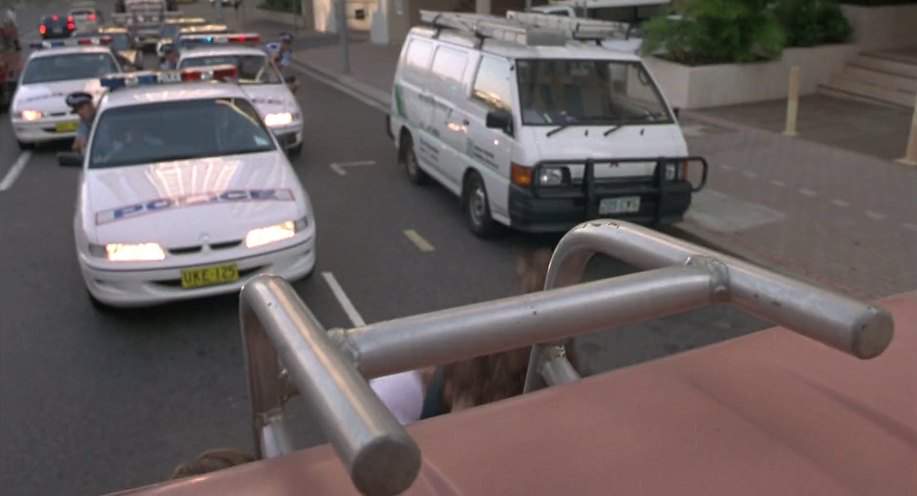 Mitsubishi Express