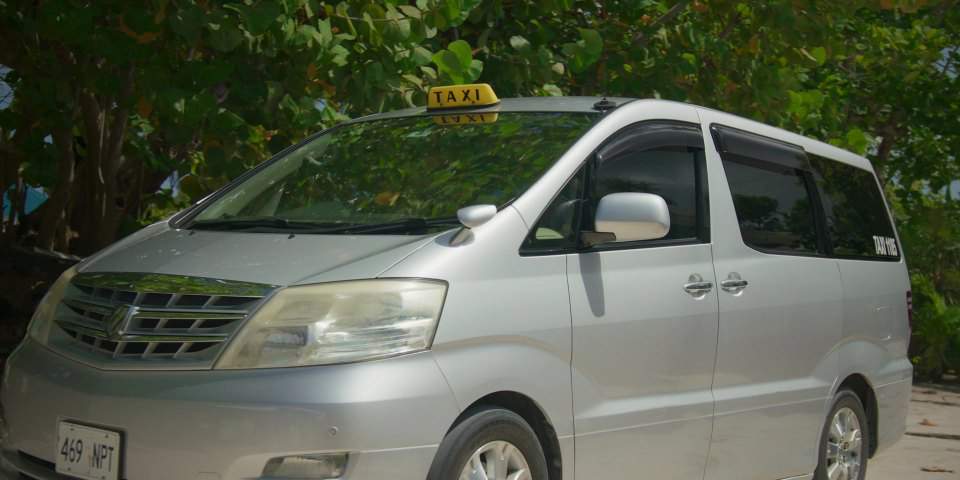 Toyota Alphard V