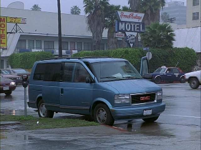 GMC Safari