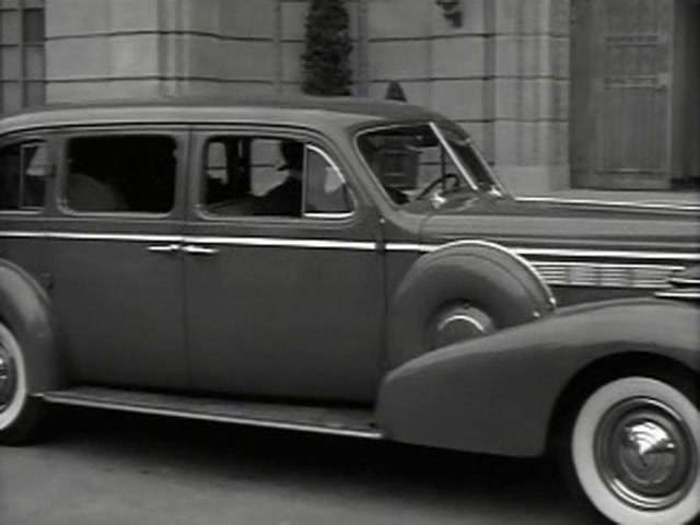 1938 Buick Limited in Racket Busters