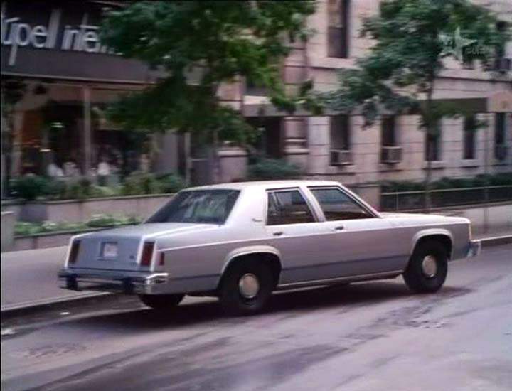 Ford LTD Crown Victoria