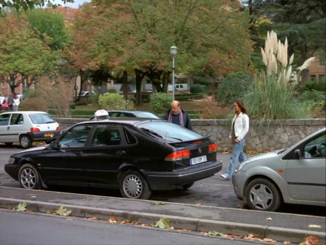 SAAB 900