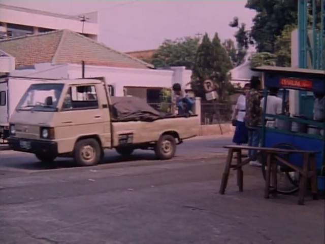 Mitsubishi Colt L300