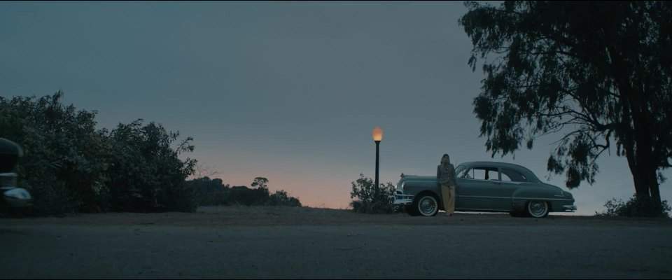 Pontiac Chieftain De Luxe