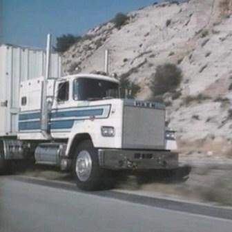 Mack Super-Liner