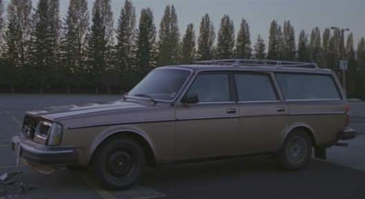 1981 Volvo GL in Rollercoaster
