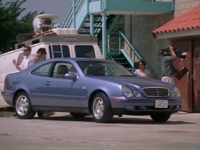 Mercedes-Benz CLK 320