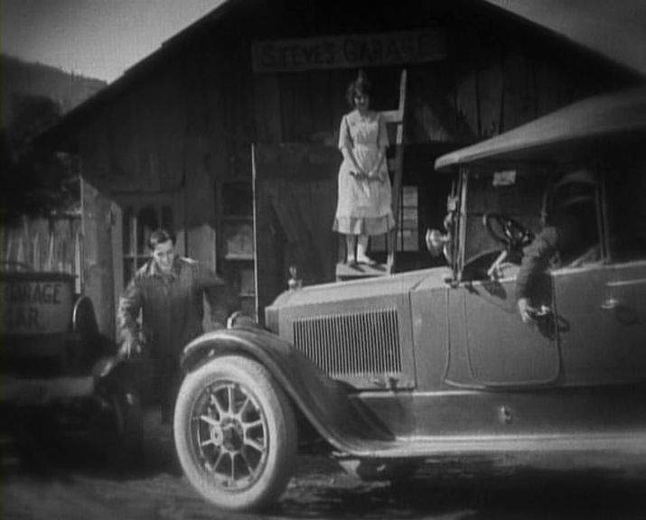 1918 Packard Twin Six in Lazybones