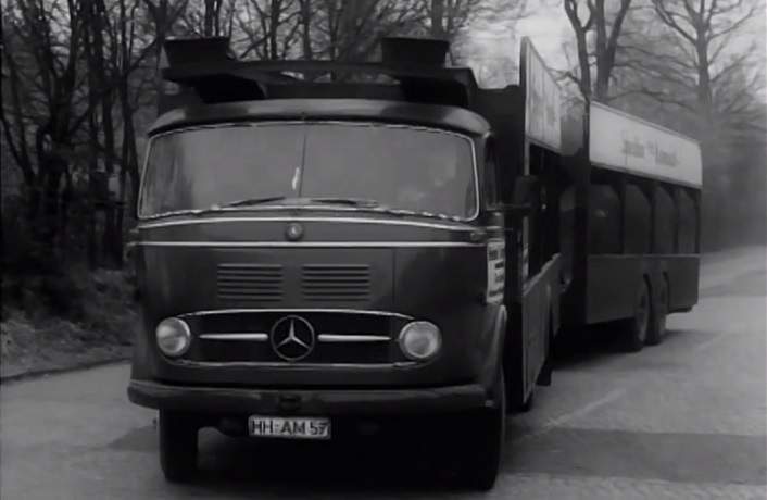 Mercedes-Benz LP 322
