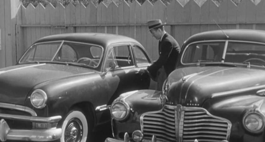 Ford Custom De Luxe