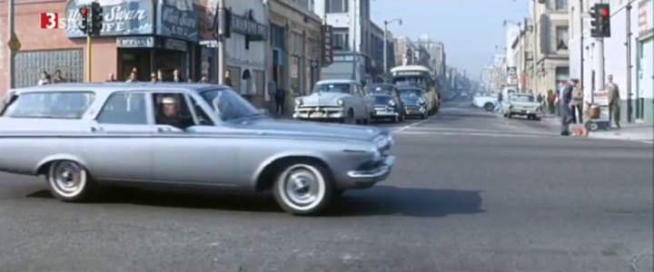 Dodge 330