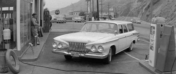 Plymouth Sport Suburban