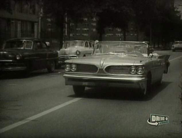 Pontiac Chieftain De Luxe
