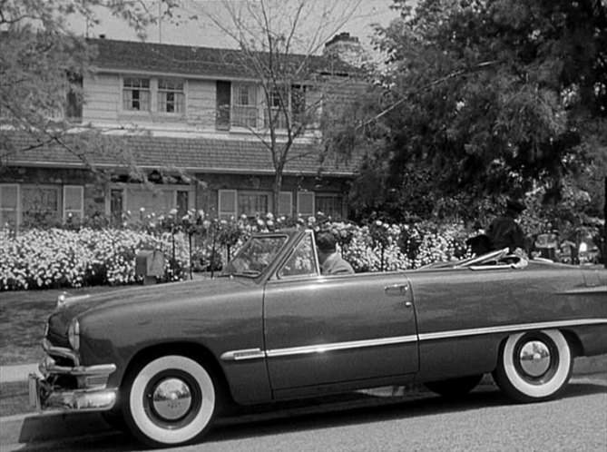 Ford Custom De Luxe