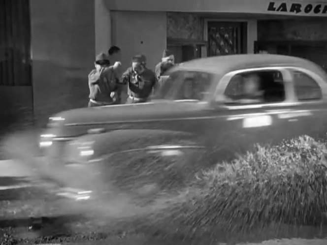 Ford Super De Luxe