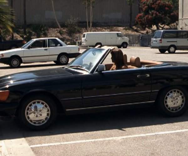 Mercedes-Benz 560 SL