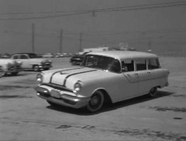 Pontiac Chieftain 860 Station Wagon
