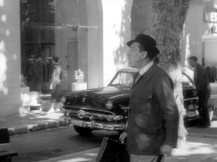 Ford Crestline Victoria