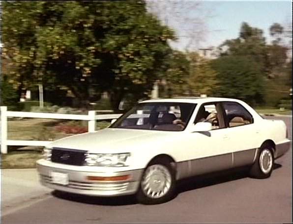 Lexus LS 400
