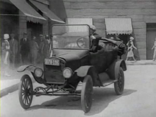 Ford Model T in Go West