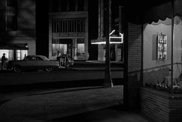 Ford Custom De Luxe