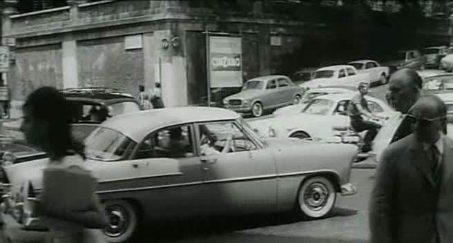 Simca Vedette Versailles