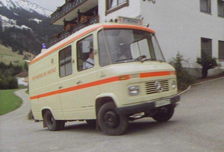 Mercedes-Benz 