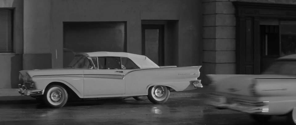 Ford Fairlane 500 Sunliner