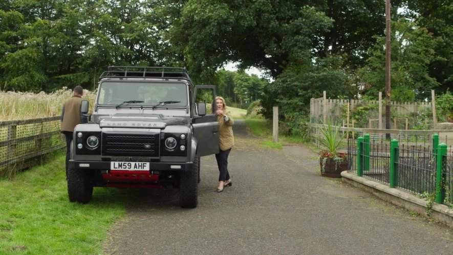Land-Rover Defender 110