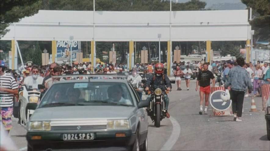 Renault 25