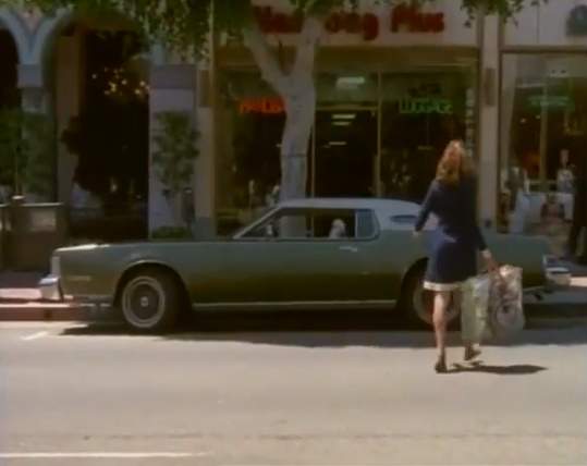 Lincoln Continental Mark IV