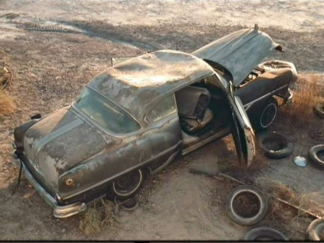 Pontiac Chieftain De Luxe