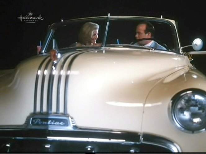 Pontiac Chieftain De Luxe