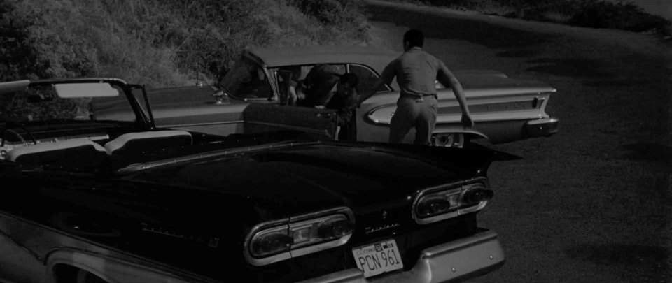 Ford Fairlane 500 Sunliner