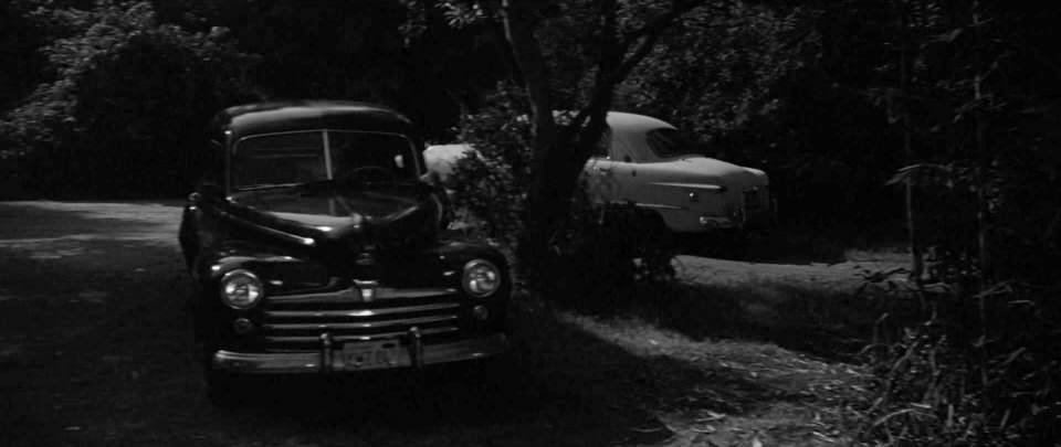 Ford Super De Luxe