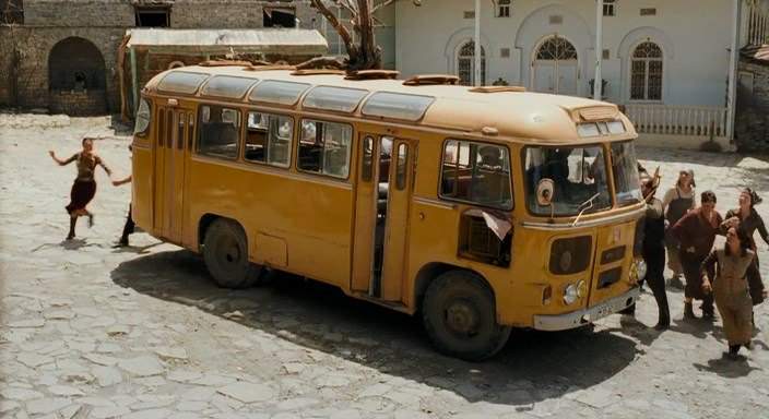 PAZ 672 M