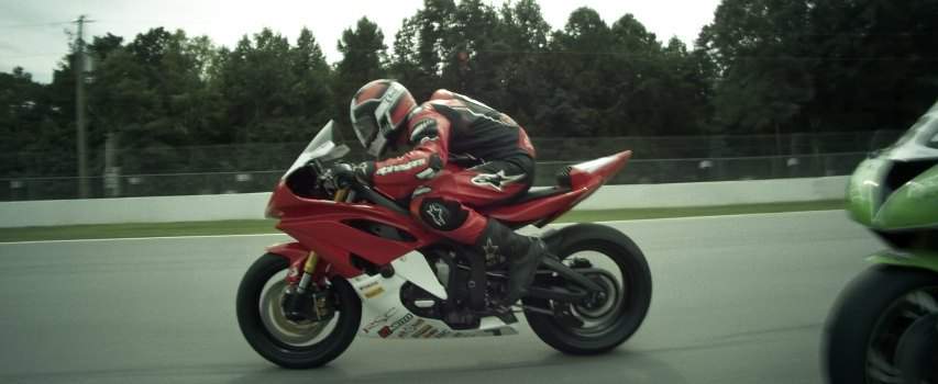 Yamaha YZF-R6 in One Fast Move