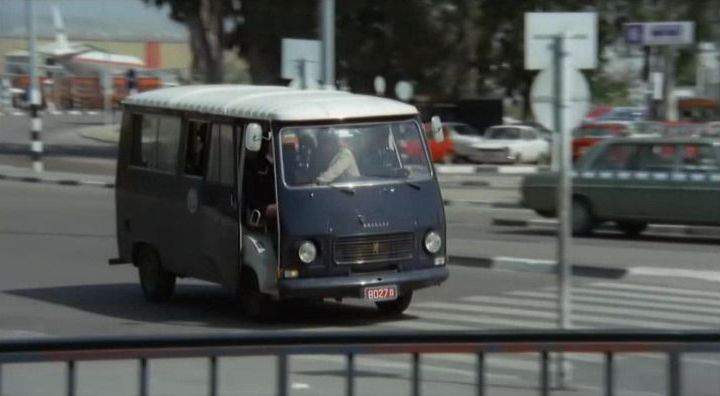 Peugeot J7