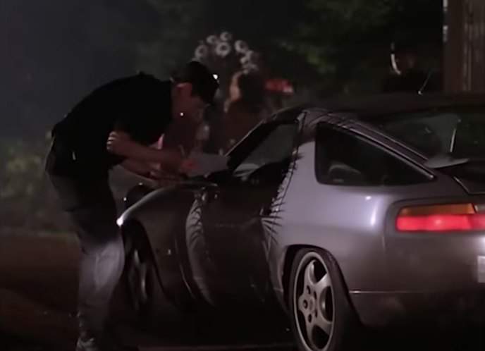 Porsche 928