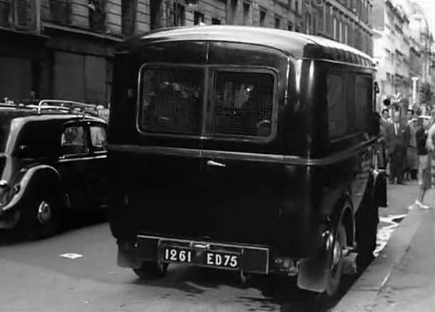 Renault 1000 Kg Car