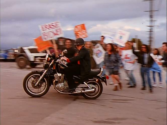Yamaha XJ 400 Maxim in Hail Caesar