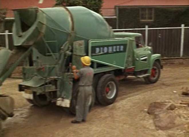 International Harvester ACF-180