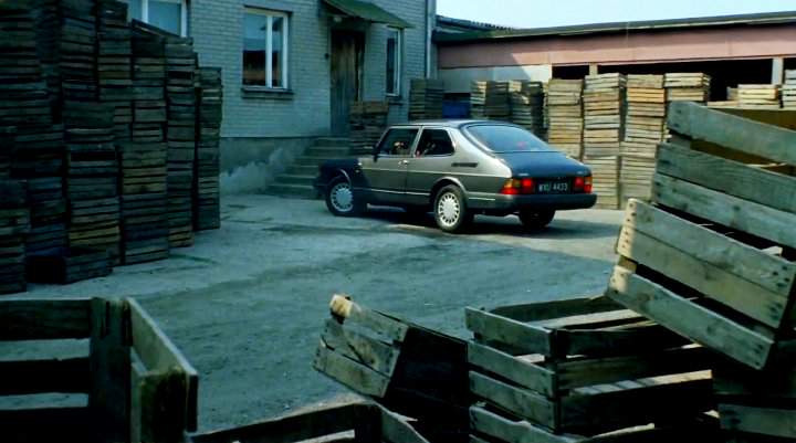 SAAB 900