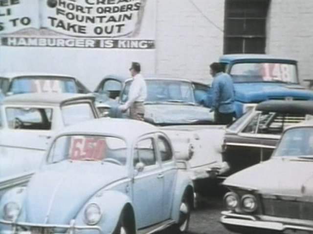 Volkswagen De Luxe Sedan