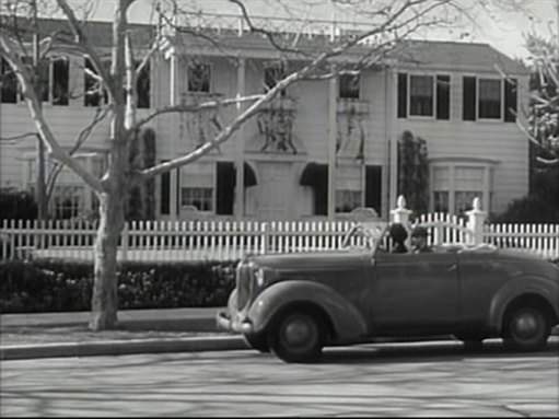 Plymouth De Luxe