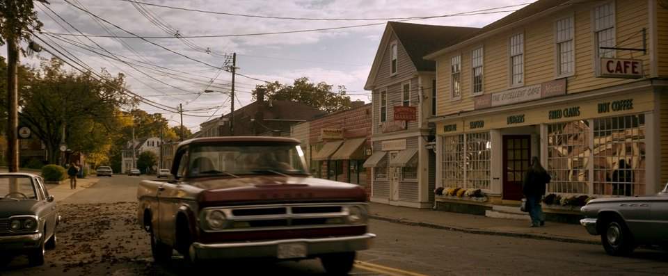 Dodge D-100