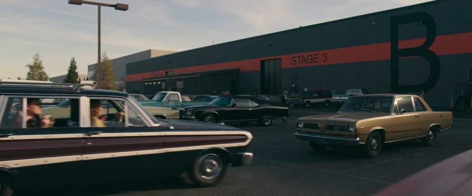 Plymouth Valiant Signet