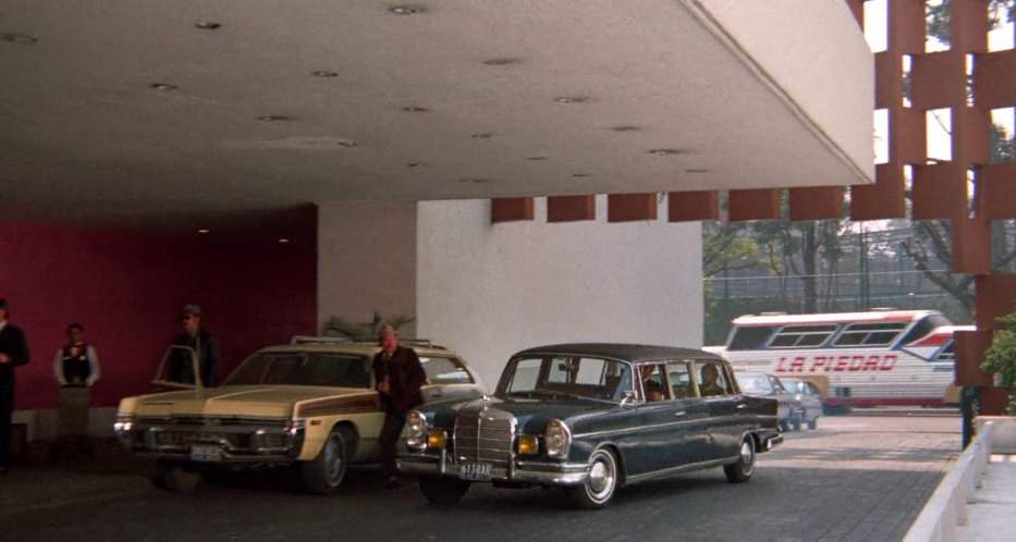 Mercedes-Benz 220 S
