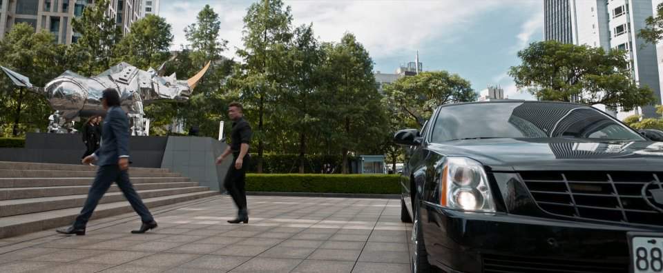 Cadillac DTS Stretched Limousine